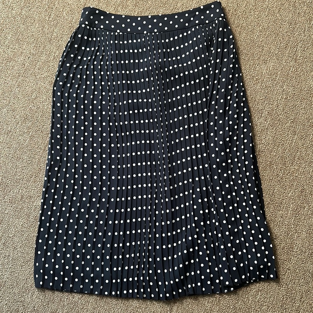 J. Crew pleated navy white dots skirt